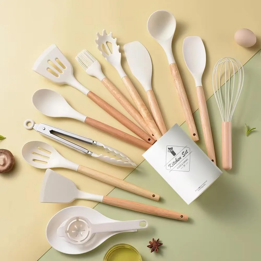 Set di 13 utensili da cucina in silicone con manico in legno - immagine 3